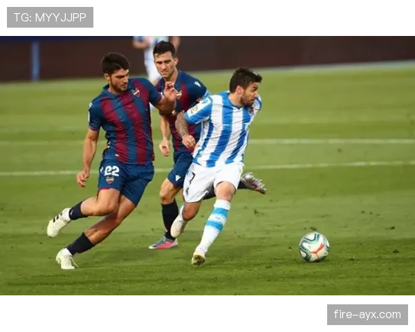 格拉纳达中场核心状态回暖，助球队再创佳绩引关注