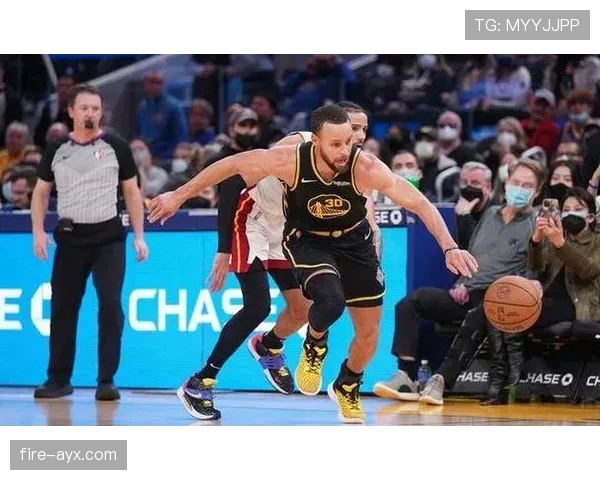 格林挡拆拉开空间提升库里三分效率对比明显