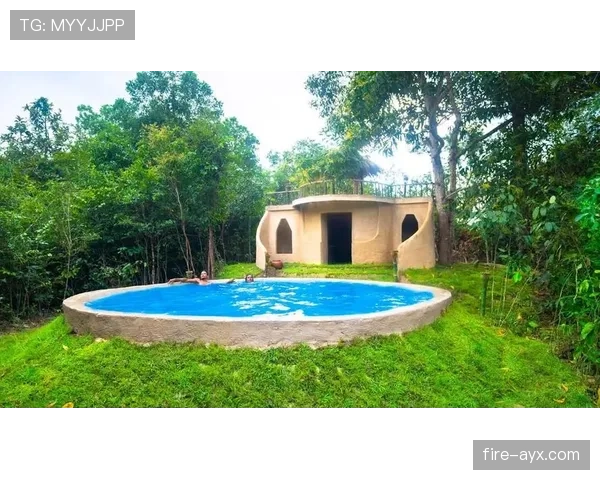 瑞安·洛赫特居然有豪宅泳池大得像个小湖，这谁住得下啊？